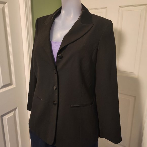 Black Blazer (Petite) - Picture 2 of 2